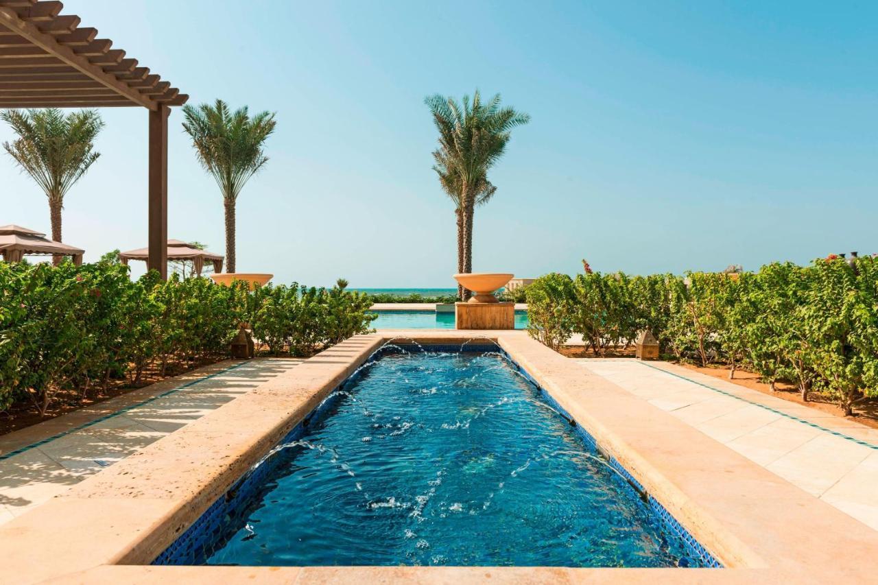 Ajman Saray, A Luxury Collection Resort, Ajman Exterior photo The Cove Rotana Resort