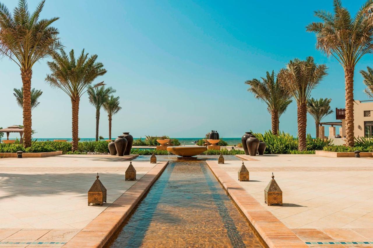 Ajman Saray, A Luxury Collection Resort, Ajman Exterior photo The Cove Rotana Resort