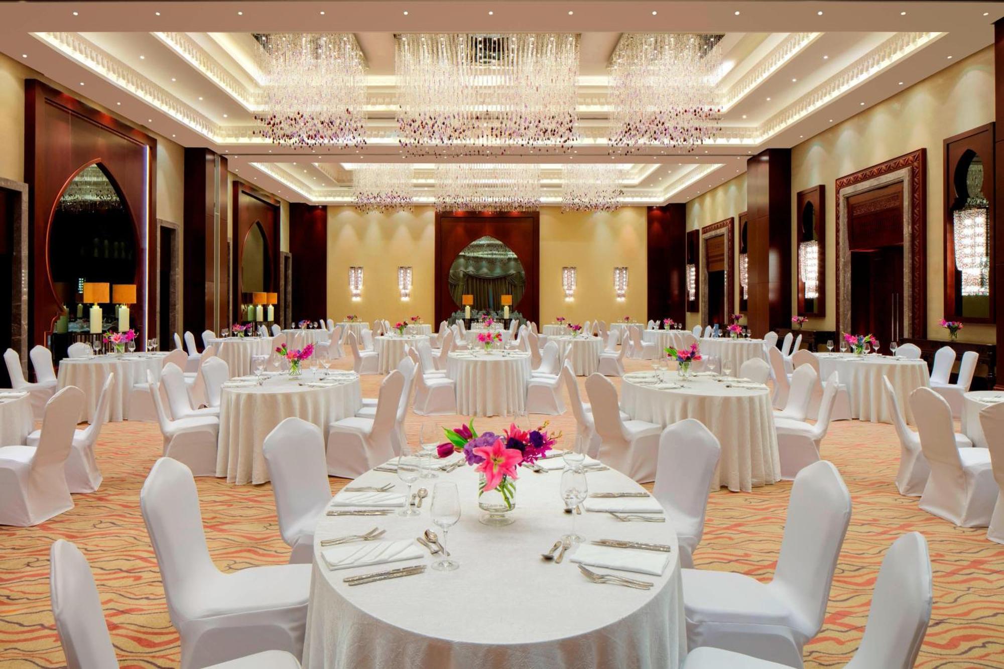 Ajman Saray, A Luxury Collection Resort, Ajman Exterior photo The ballroom