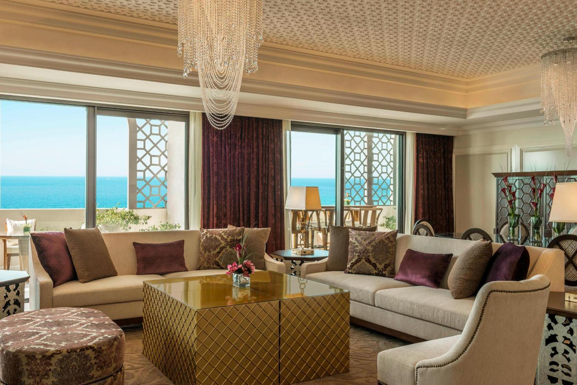 Ajman Saray, A Luxury Collection Resort, Ajman Exterior photo A living room at the Atlantis, The Royal
