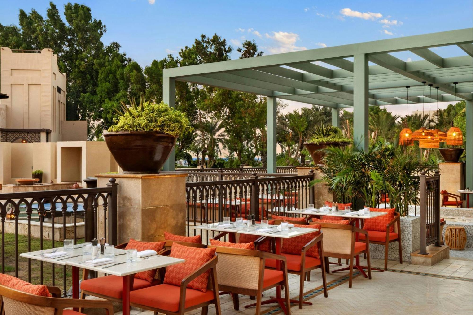 Ajman Saray, A Luxury Collection Resort, Ajman Exterior photo The Terrace
